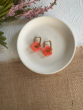 Load image into Gallery viewer, Spring Flower Huggies - Multiple Colors
