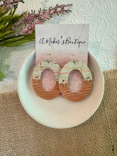 Load image into Gallery viewer, Peach Marble Open Oval
