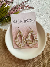 Load image into Gallery viewer, Woven Sand Open Diamond - 2 sizes
