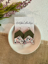 Load image into Gallery viewer, Olive Terrazzo Chevron

