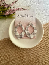 Load image into Gallery viewer, Neutral Plaid Scallop
