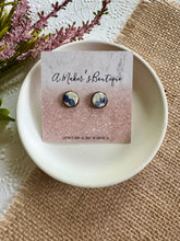 Load image into Gallery viewer, Patriot Bloom Studs 10mm
